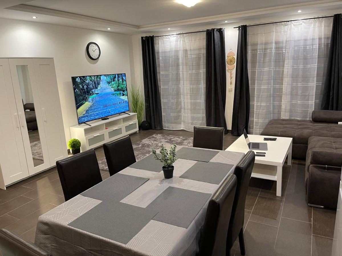 Malibu Apartman & Jacuzzi Мишкольц Экстерьер фото